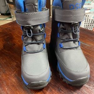 DSG kids snow boots